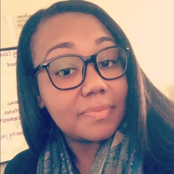 Meet your Posher, Kendra - Picture 1 of 1